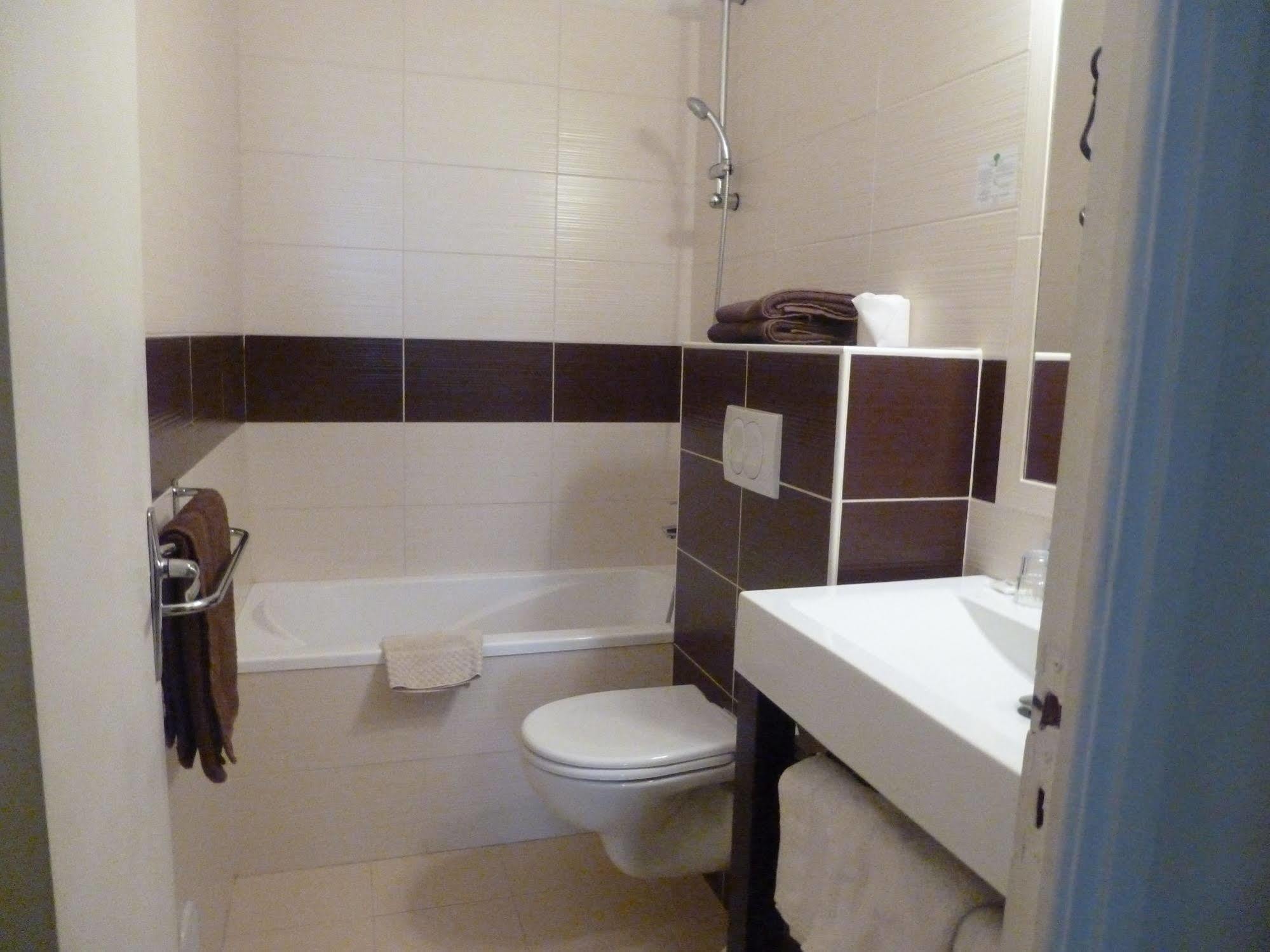 ניס Hotel De Verdun מראה חיצוני תמונה