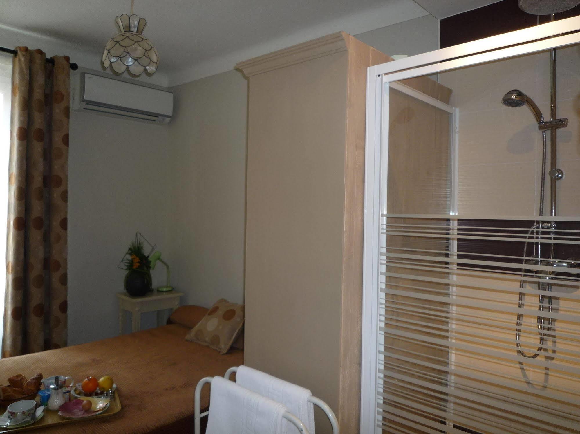 ניס Hotel De Verdun מראה חיצוני תמונה
