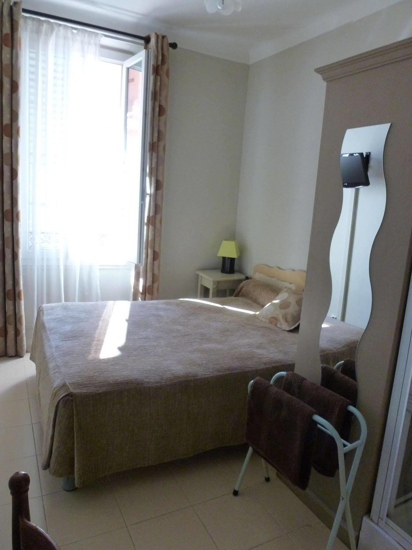 ניס Hotel De Verdun מראה חיצוני תמונה