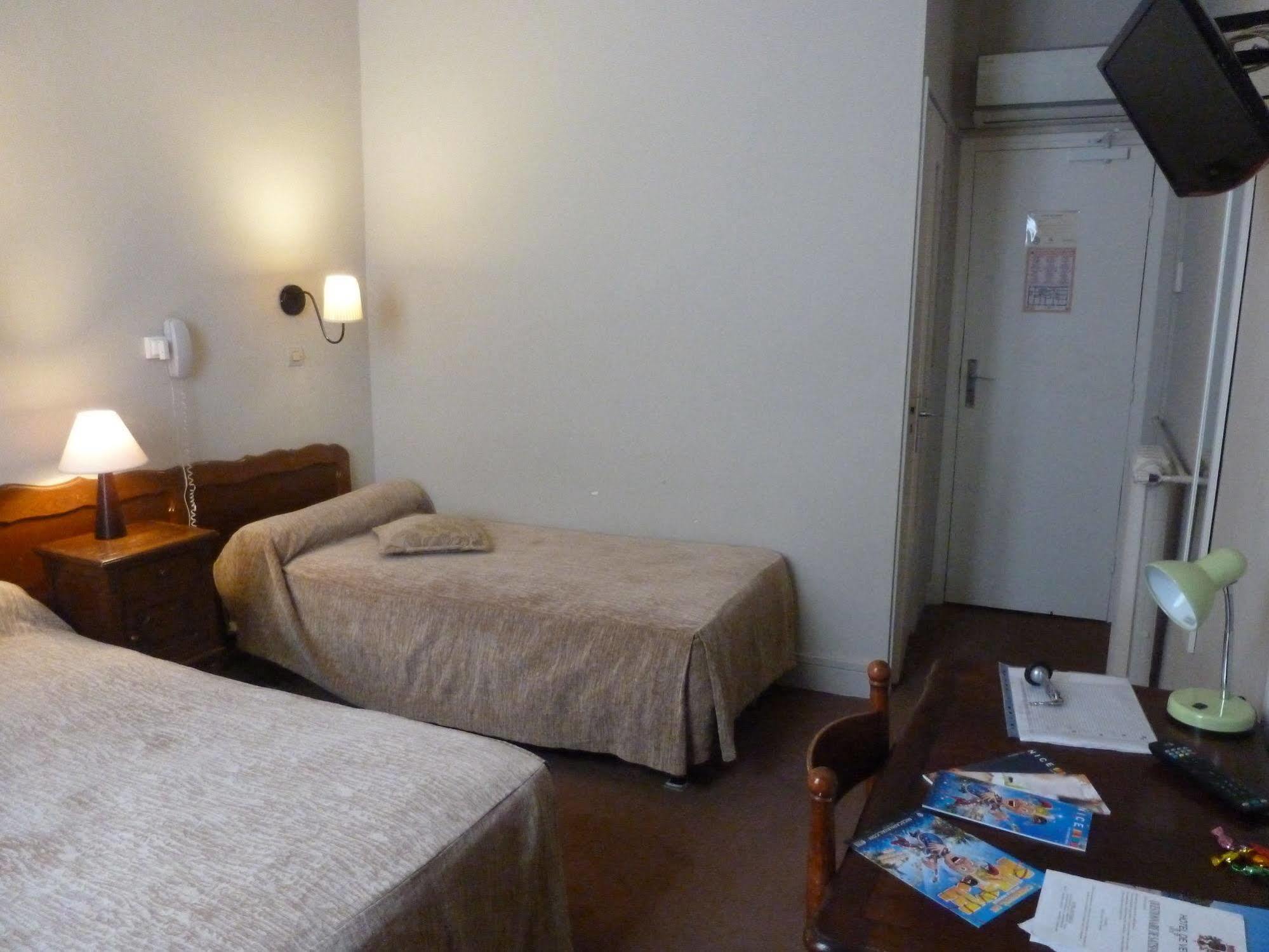ניס Hotel De Verdun מראה חיצוני תמונה